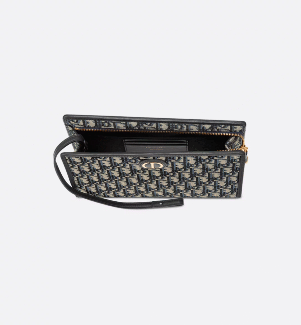 30 Montaigne Dea Pouch