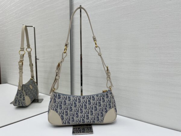 30 Montaigne Wanderlust Mini Handbag